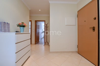 Apartamento T3 para Venda em Queluz e Belas