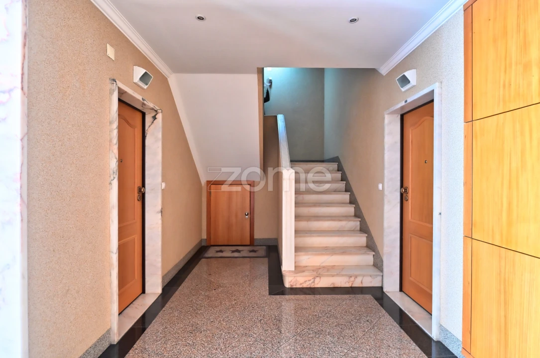 Apartamento T3 para Venda em Queluz e Belas Foto 22