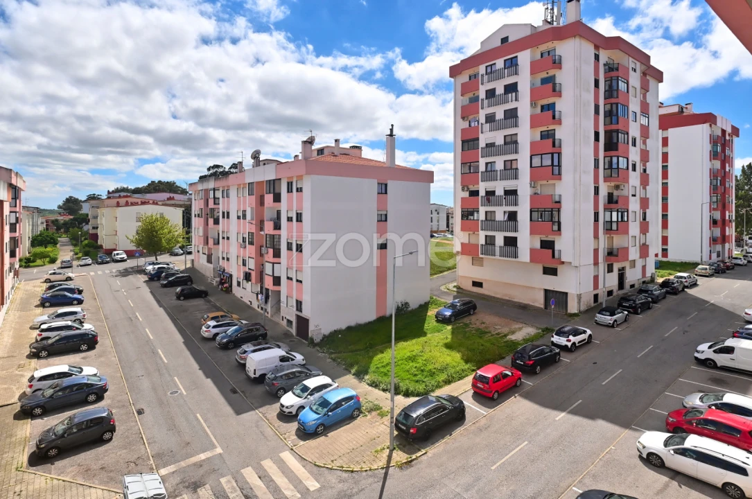 Apartamento T3 para Venda em Queluz e Belas Foto 1