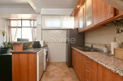 Apartamento T2 para Venda em Campo de Ourique