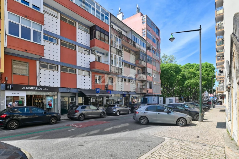 Apartamento T2 para Venda em Campo de Ourique Foto 17
