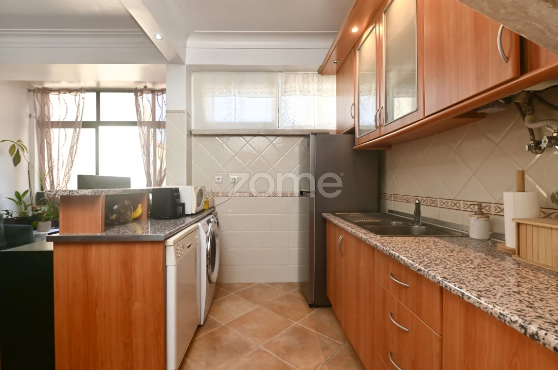 Apartamento T2 para Venda em Campo de Ourique Foto 5