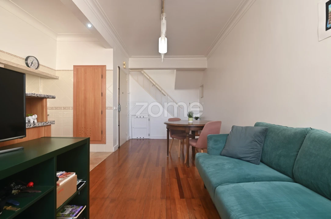 Apartamento T2 para Venda em Campo de Ourique Foto 2