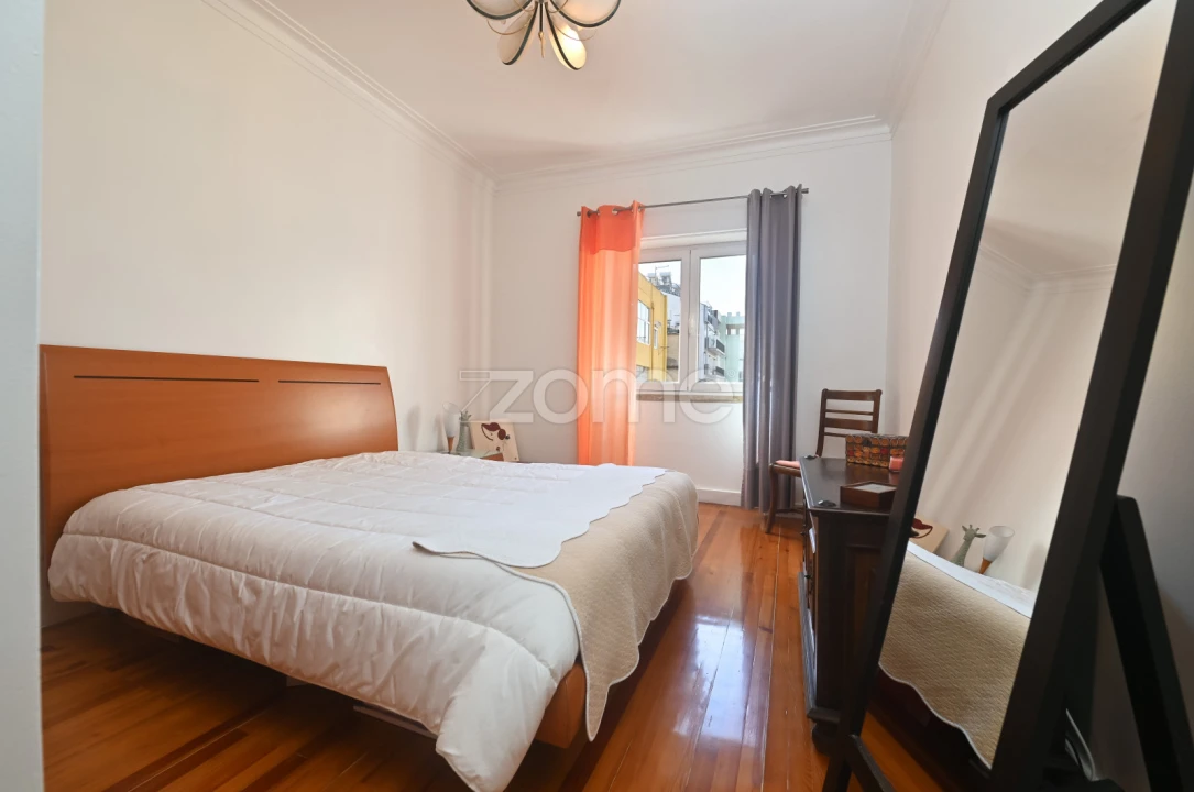 Apartamento T2 para Venda em Campo de Ourique Foto 9