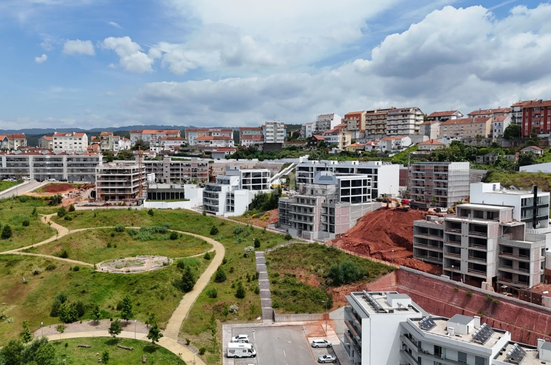 Apartamento T2 para Venda em Santo Antonio dos Olivais Foto 24