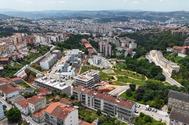 Apartamento T2 para Venda em Santo Antonio dos Olivais Foto 21