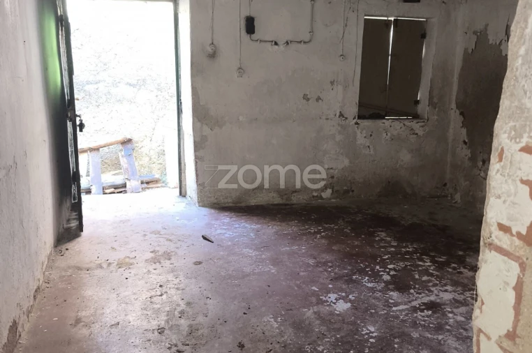 Moradia T3 para Venda em Ceira Foto 6