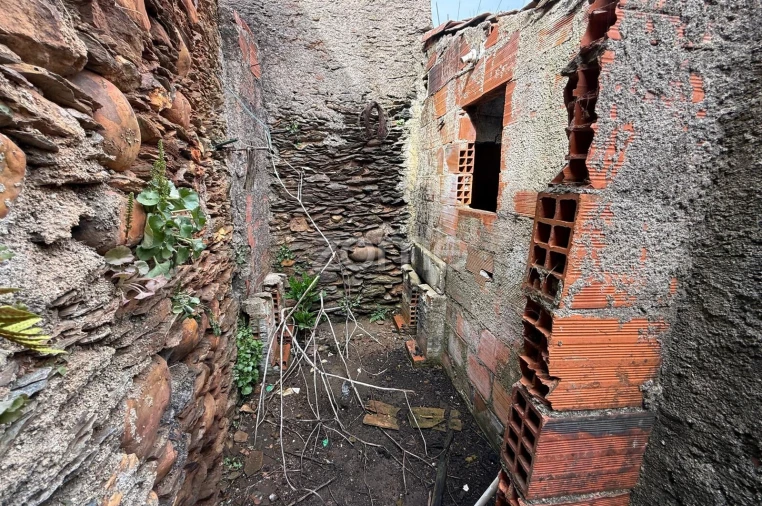 Moradia T3 para Venda em Ceira Foto 17