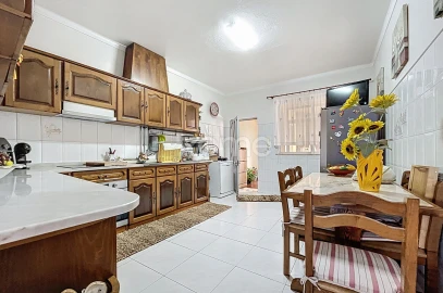 Moradia T6 para Venda em Pereira