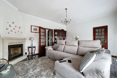 Moradia T6 para Venda em Pereira