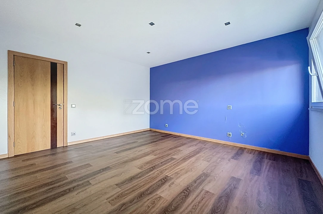 Moradia T6 para Venda em Buarcos Foto 7