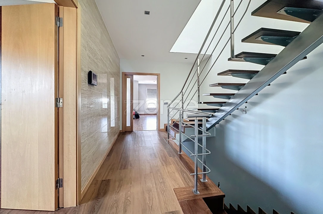 Moradia T6 para Venda em Buarcos Foto 13