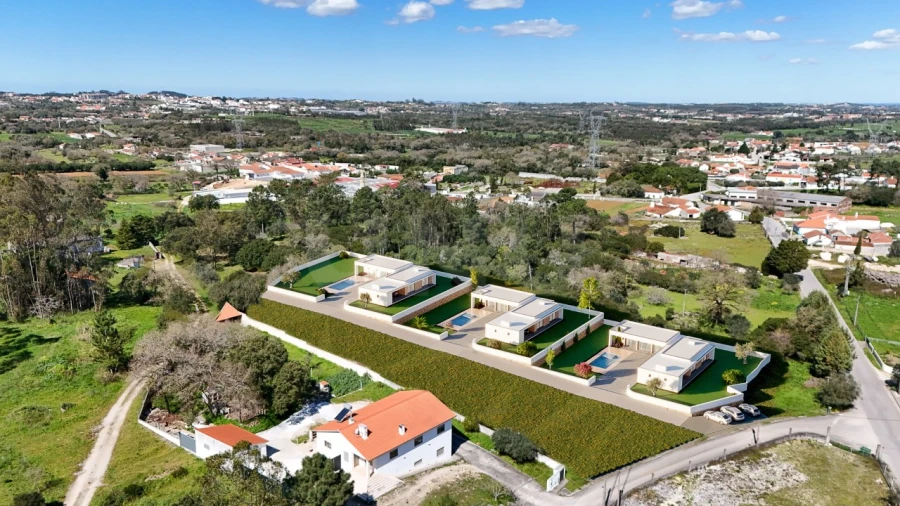 Moradia T3 para Venda em Turquel Foto 9