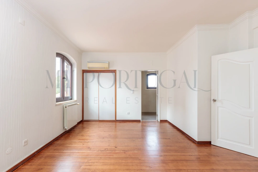 Moradia T4 para Venda em Loures Foto 9