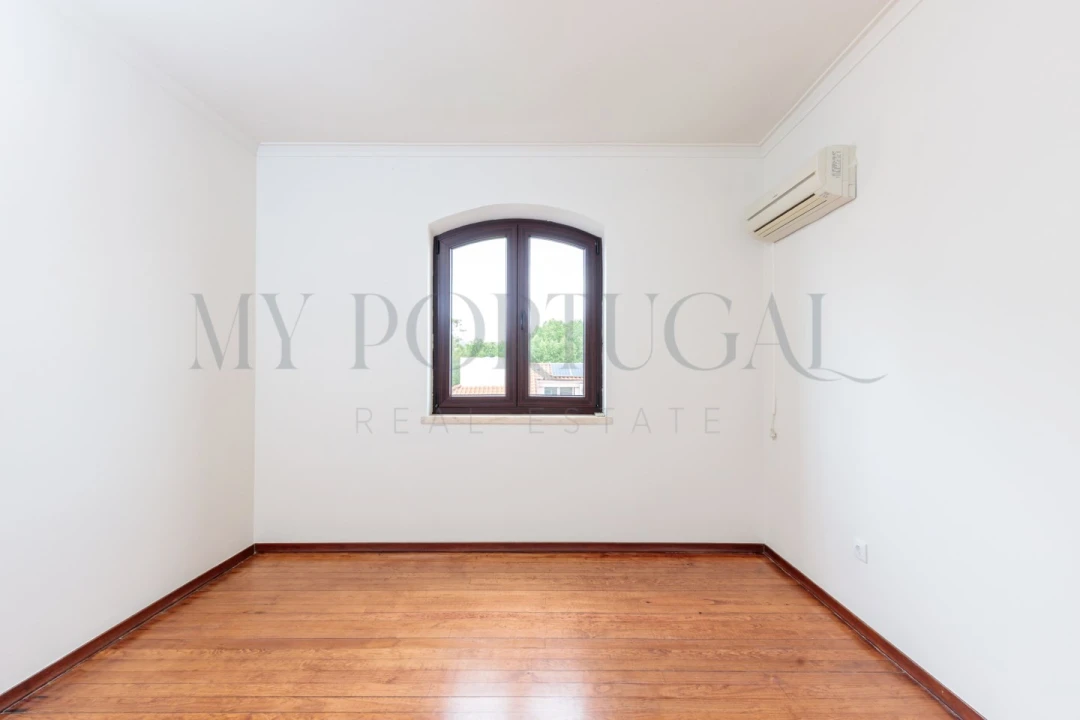 Moradia T4 para Venda em Loures Foto 16