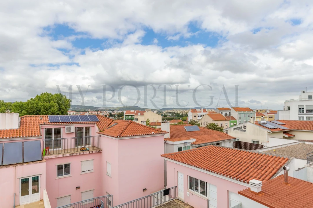 Moradia T4 para Venda em Loures Foto 17