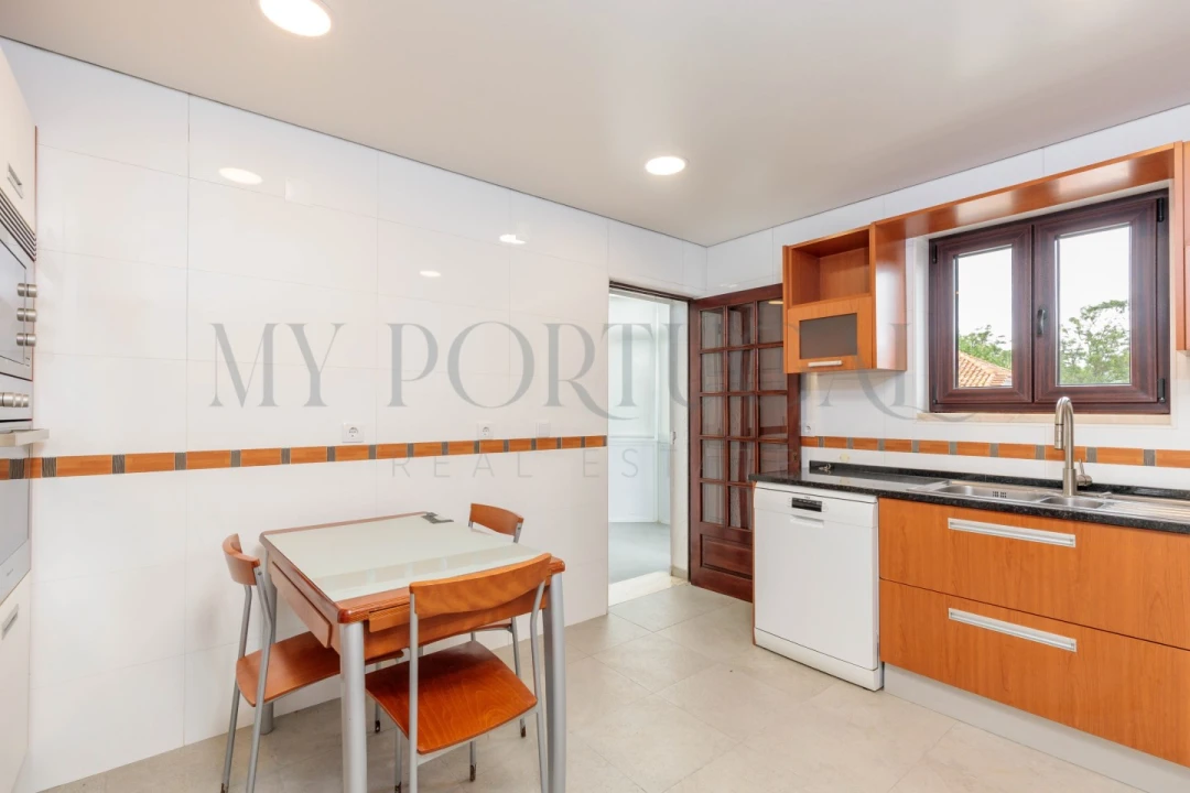 Moradia T4 para Venda em Loures Foto 19