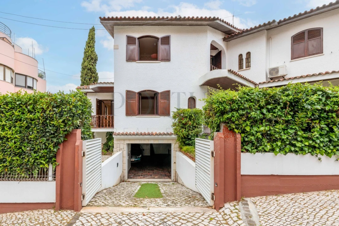 Moradia T4 para Venda em Loures Foto 37