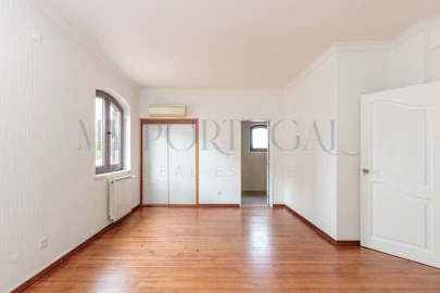 Moradia T4 para Venda em Loures