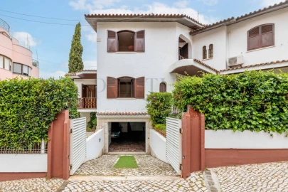 Moradia T4 para Venda em Loures