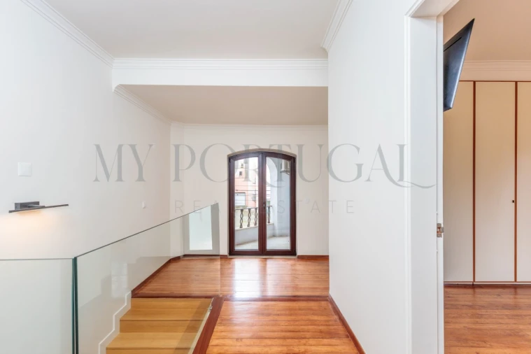 Moradia T4 para Venda em Loures Foto 2