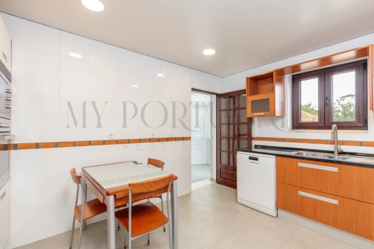 Moradia T4 para Venda em Loures Foto 19