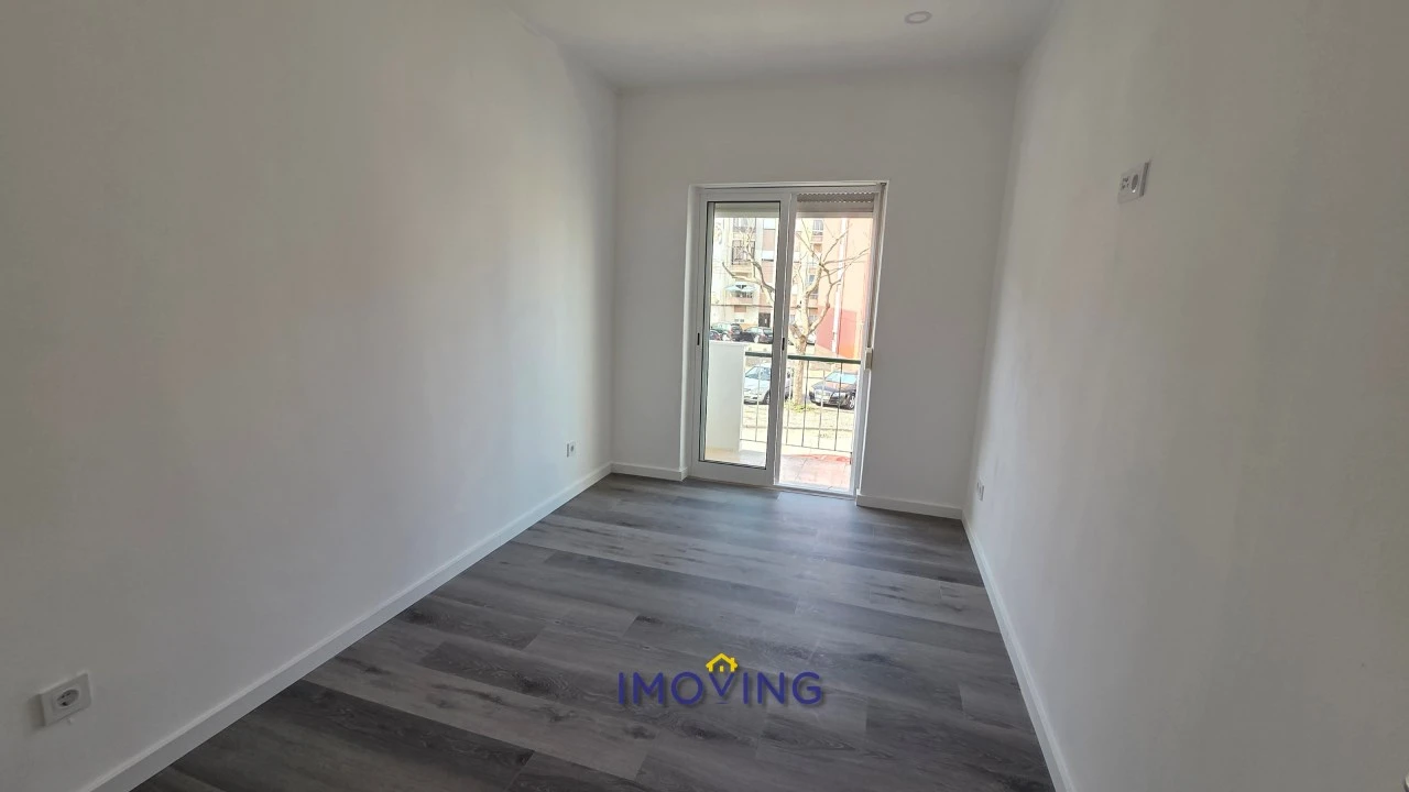 Apartamento T2 para Venda em Baixa da Banheira e Vale da Amoreira Foto 11