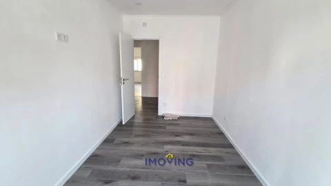 Apartamento T2 para Venda em Baixa da Banheira e Vale da Amoreira