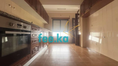 Apartamento T4 para Arrendamento em Castelo Branco