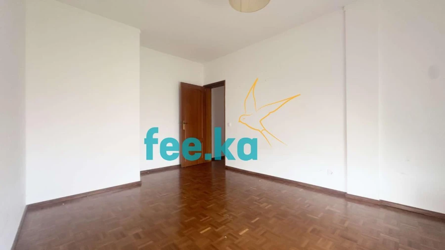 Apartamento T4 para Arrendamento em Castelo Branco Foto 17