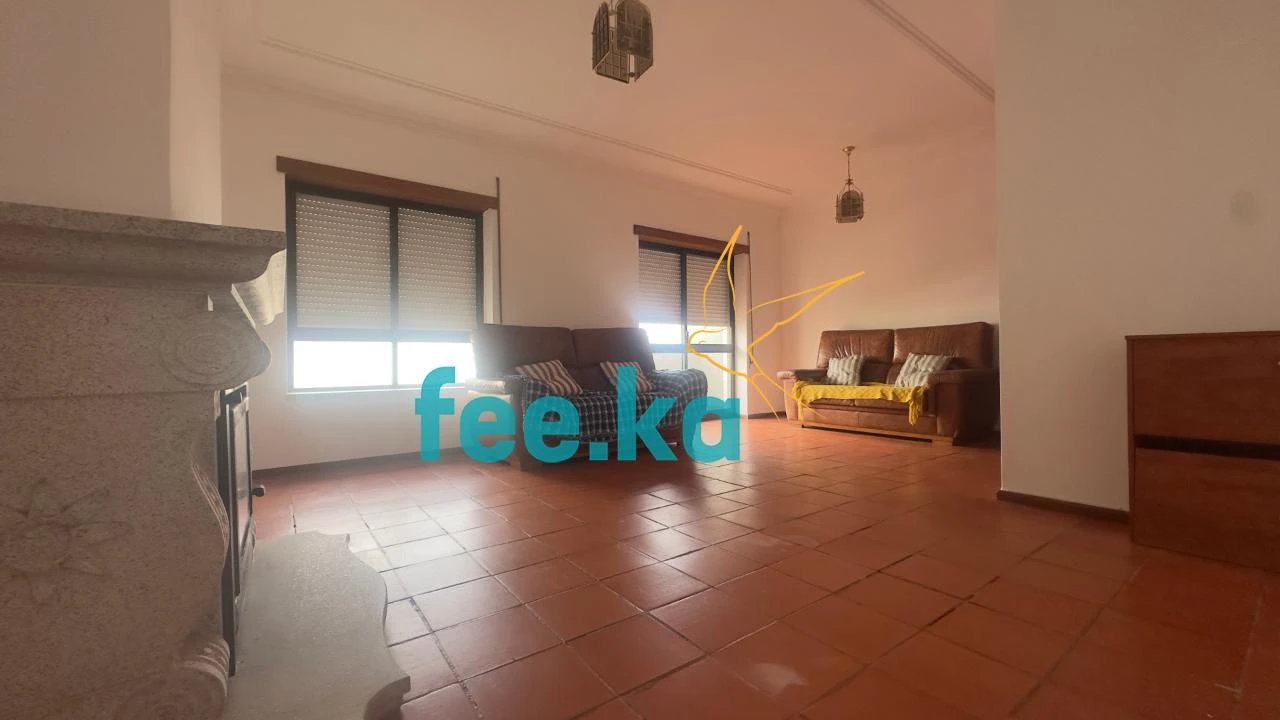 Apartamento T4 para Arrendamento em Castelo Branco Foto 7
