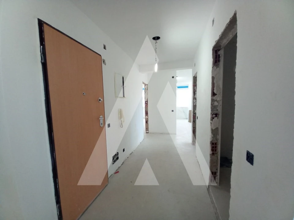 Apartamento T4 para Venda em Laranjeiro e Feijó Foto 1