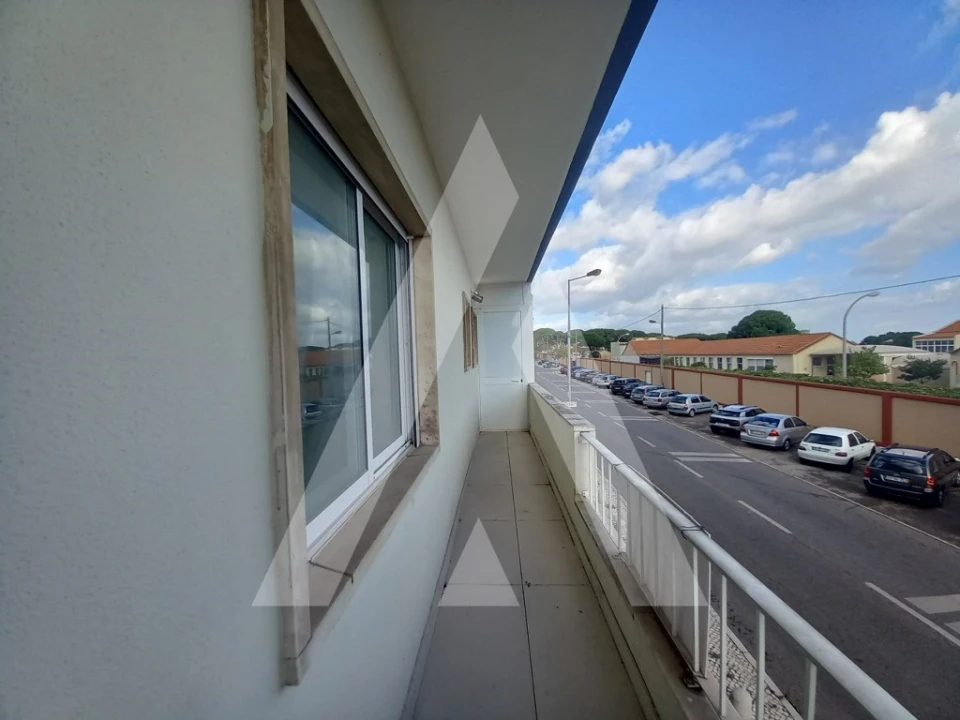 Apartamento T4 para Venda em Laranjeiro e Feijó Foto 26