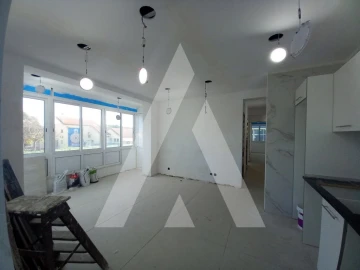 Apartamento T4 para Venda em Laranjeiro e Feijó