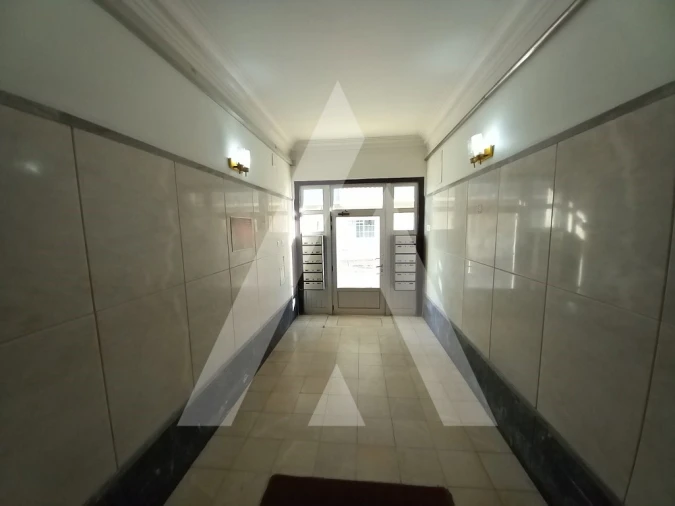Apartamento T4 para Venda em Laranjeiro e Feijó Foto 32