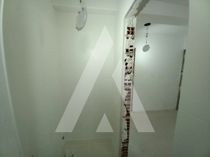 Apartamento T4 para Venda em Laranjeiro e Feijó Foto 17