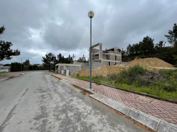 Terreno para Venda em Pinheiro da Bemposta, Travanca e Palmaz