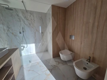 Apartamento T3 para Venda em Glória e Vera Cruz