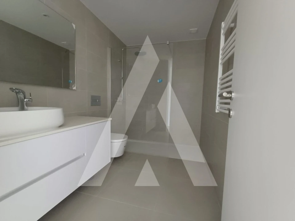 Apartamento T4 para Venda em Glória e Vera Cruz Foto 12