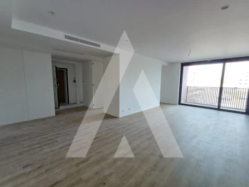 Apartamento T4 para Venda em Glória e Vera Cruz