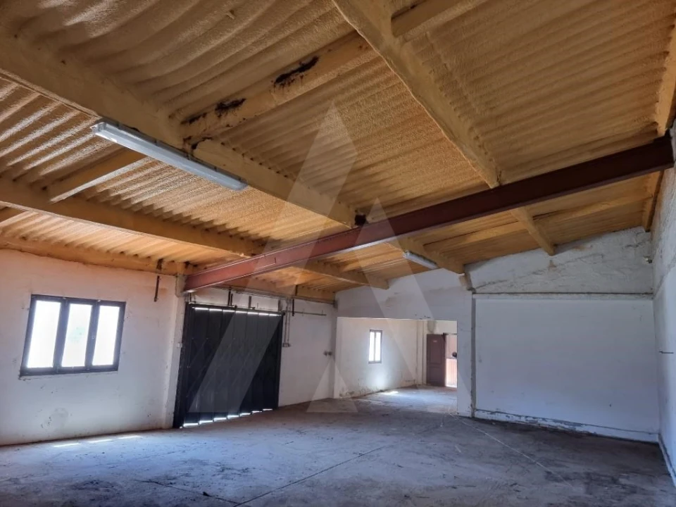 Armazém para Venda em Vilarinho do Bairro Foto 9