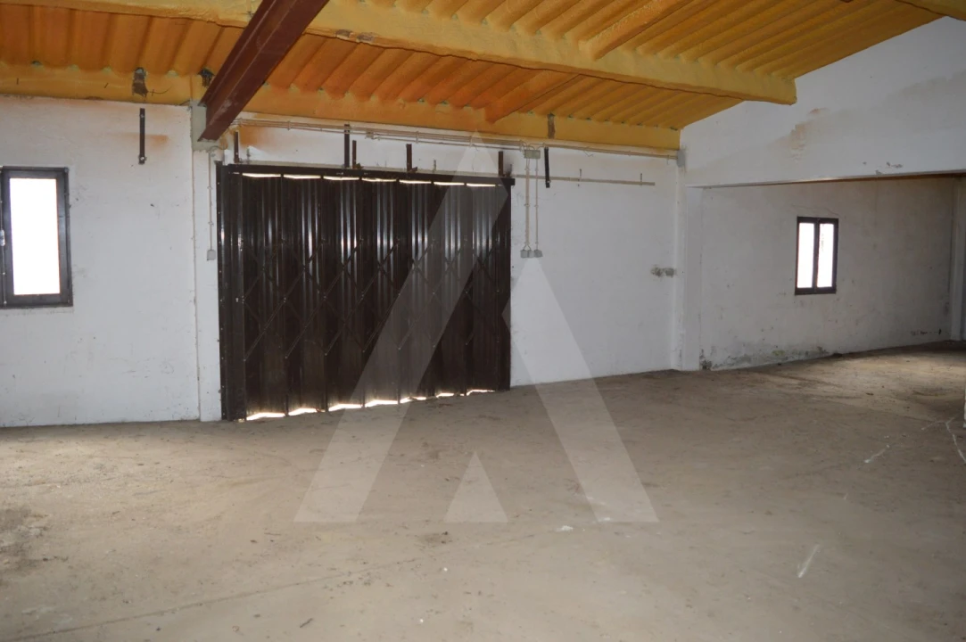 Armazém para Venda em Vilarinho do Bairro Foto 12