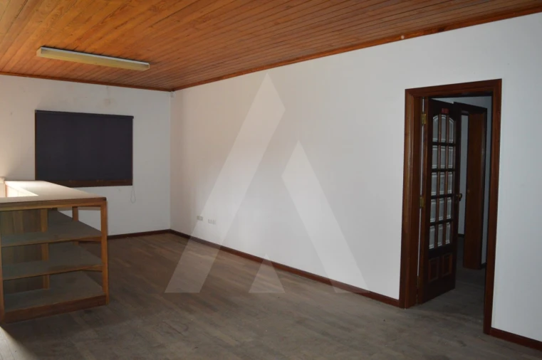 Armazém para Venda em Vilarinho do Bairro Foto 15