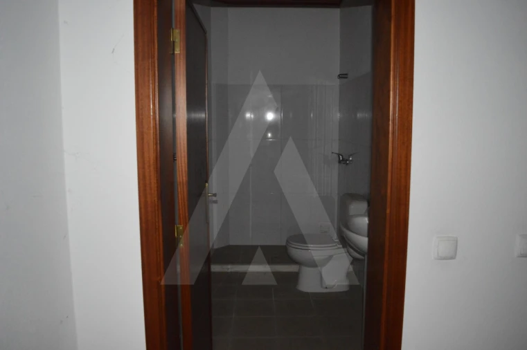 Armazém para Venda em Vilarinho do Bairro Foto 21