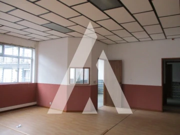 Escritório para Arrendamento em Oiã