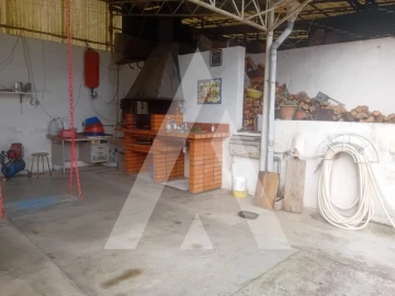 Moradia T4 para Venda em Oliveira do Bairro