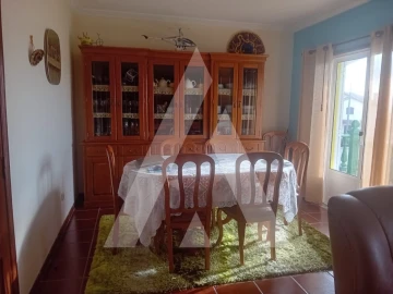 Moradia T4 para Venda em Oliveira do Bairro