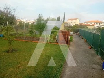 Moradia T4 para Venda em Oliveira do Bairro