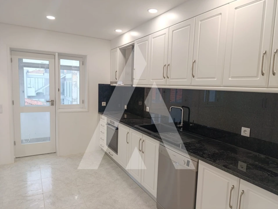 Apartamento T3 para Venda em Santa Maria Maior e Monserrate e Meadela Foto 2