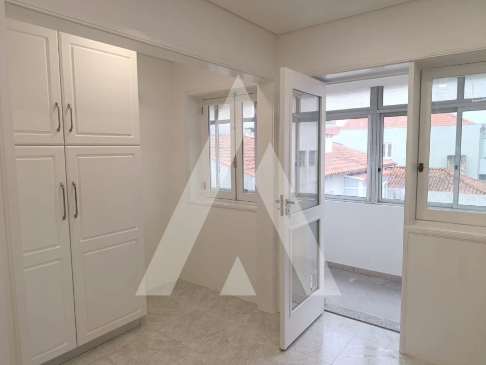 Apartamento T3 para Venda em Santa Maria Maior e Monserrate e Meadela Foto 3
